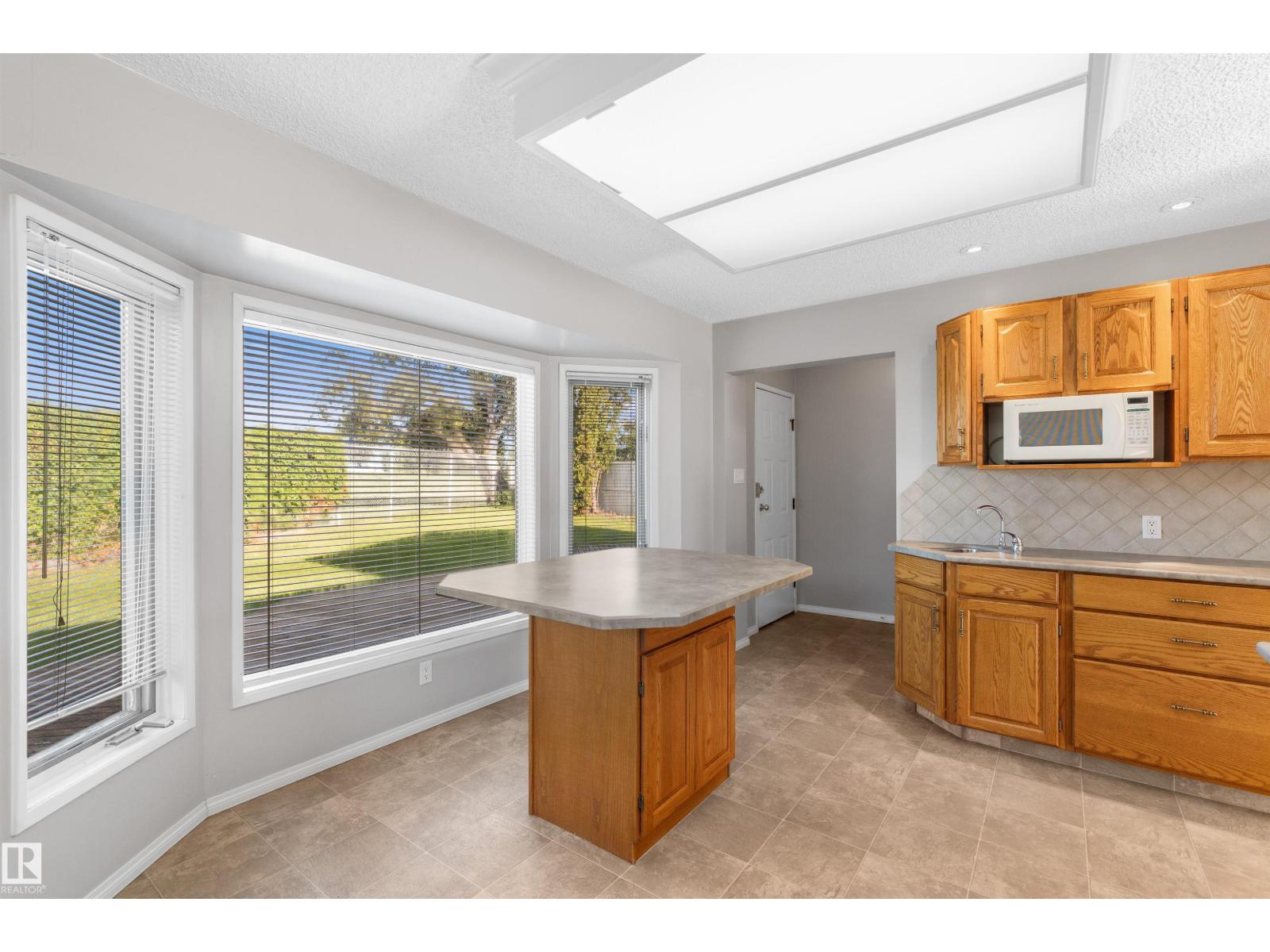 8144 190 ST NW - 24