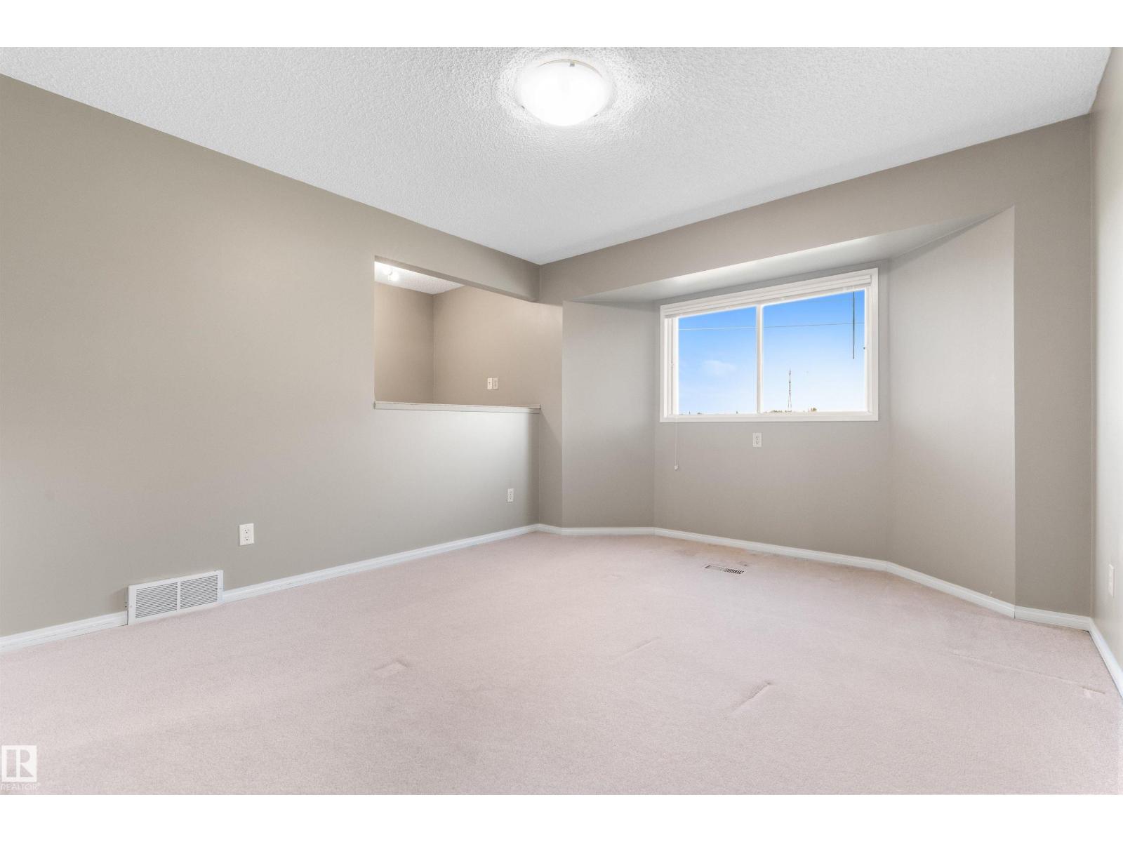 8144 190 ST NW - 29