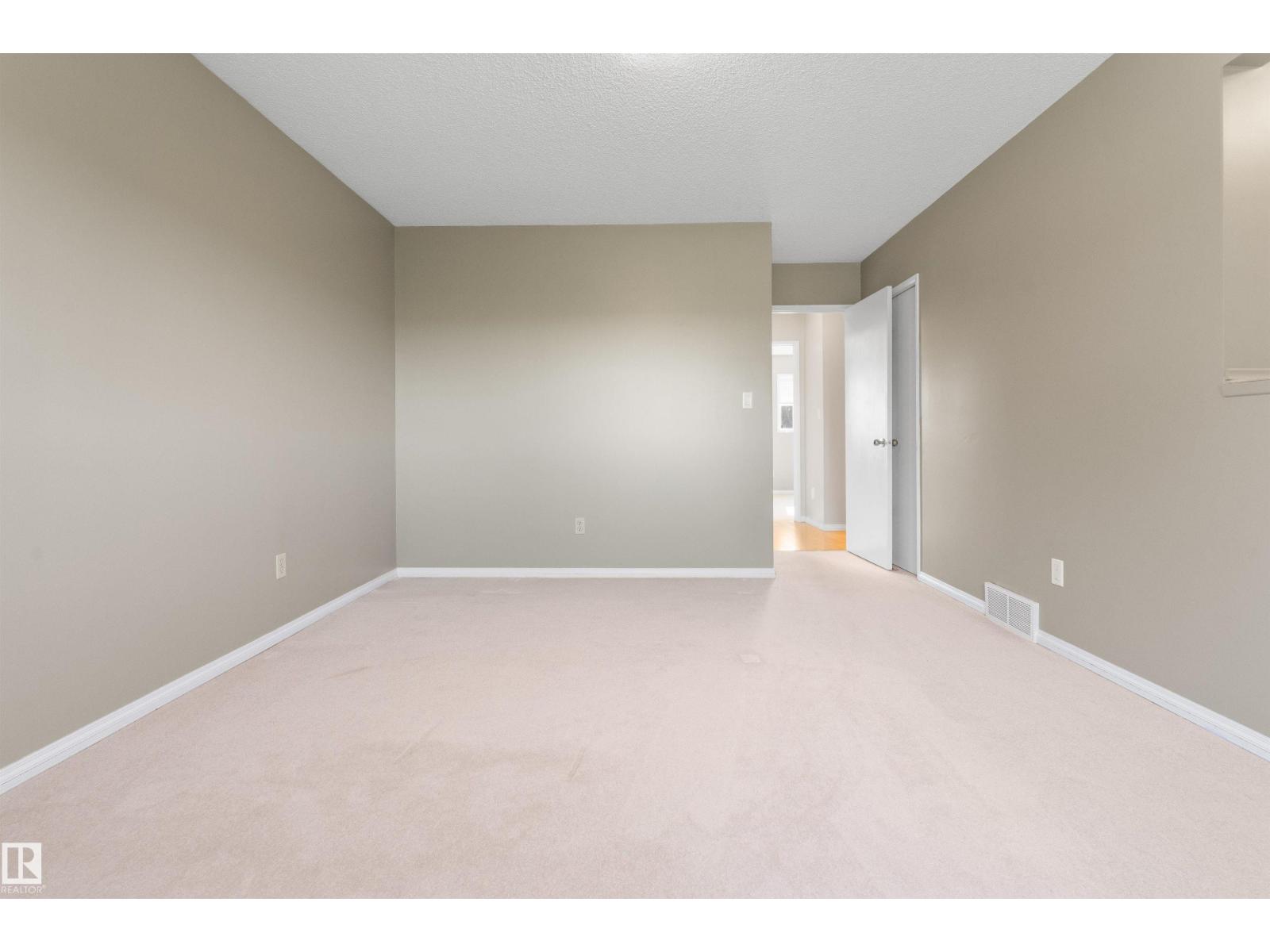 8144 190 ST NW - 30