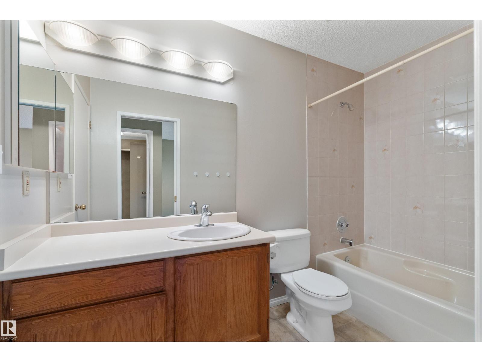 8144 190 ST NW - 32