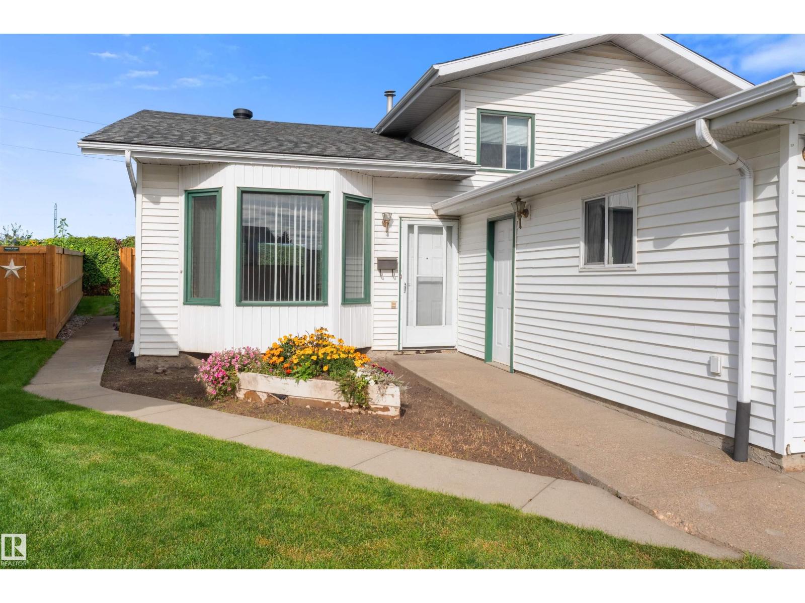 8144 190 ST NW - 5