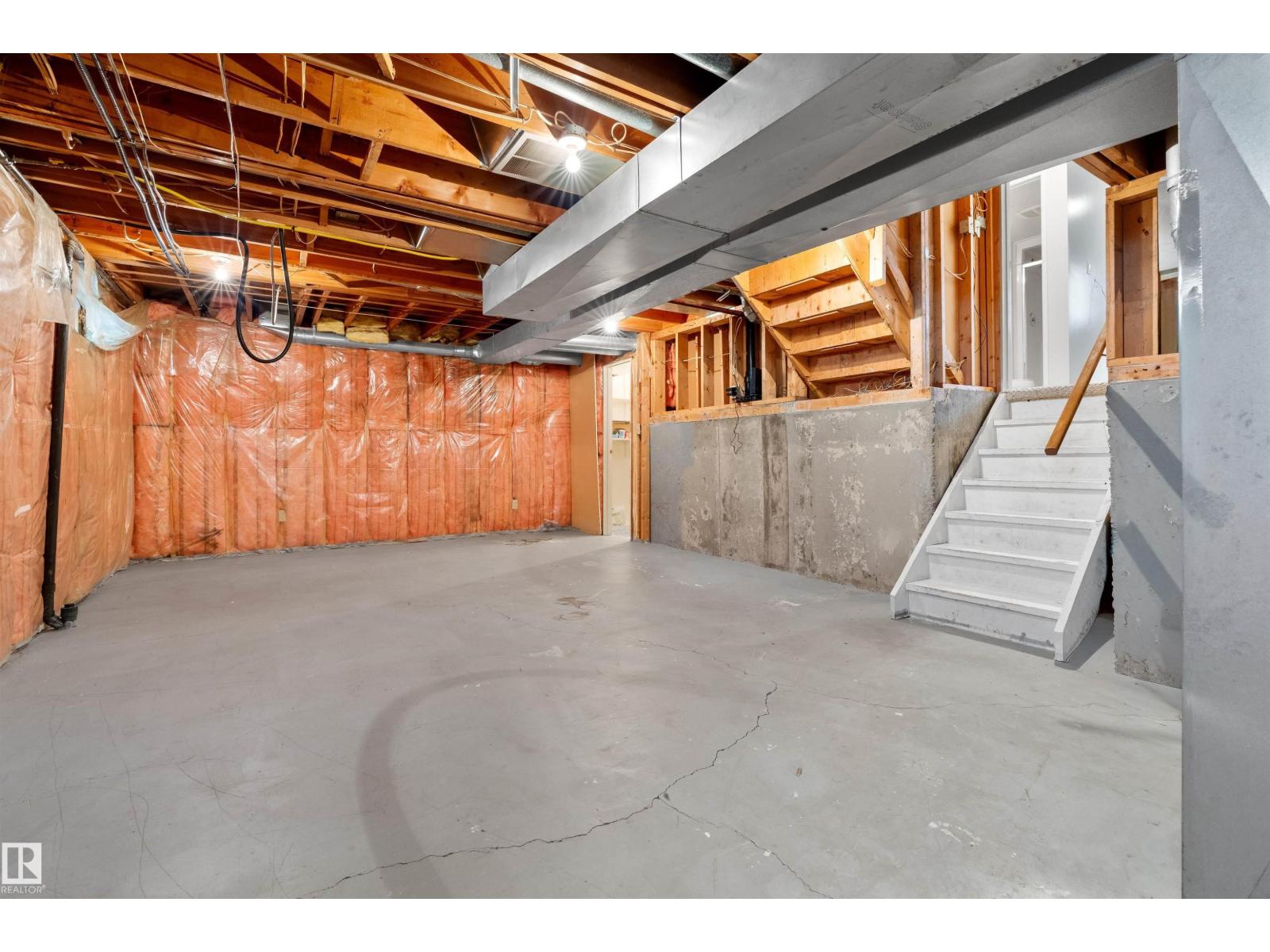 8144 190 ST NW - 52