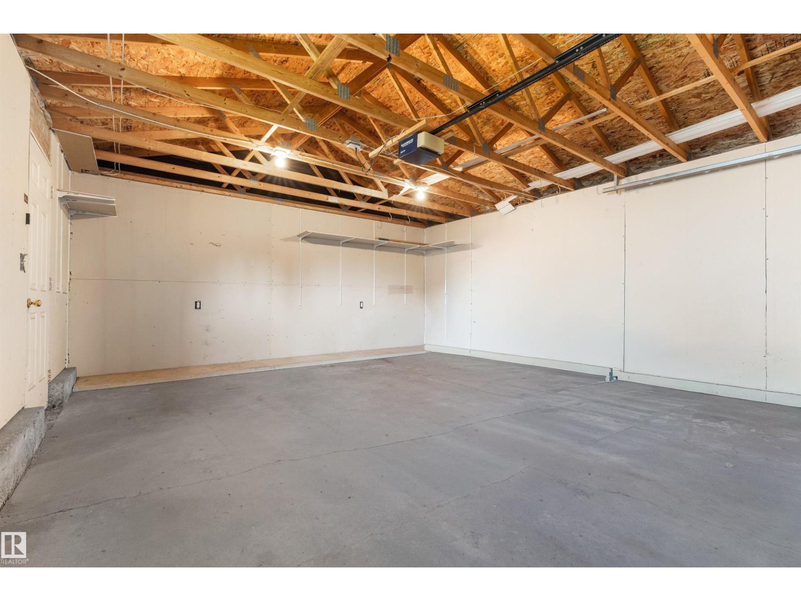 8144 190 ST NW - 55