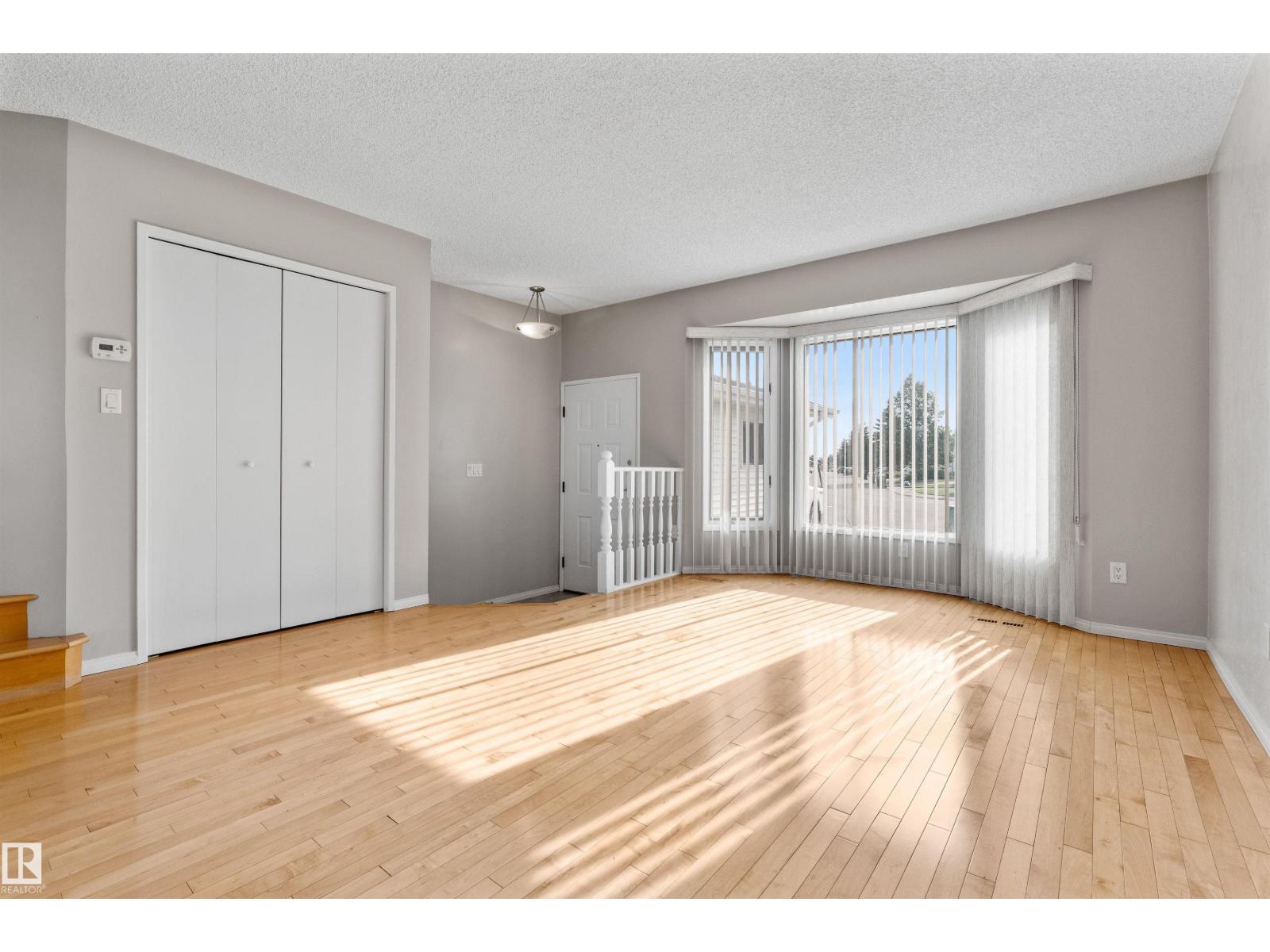 8144 190 ST NW - 9