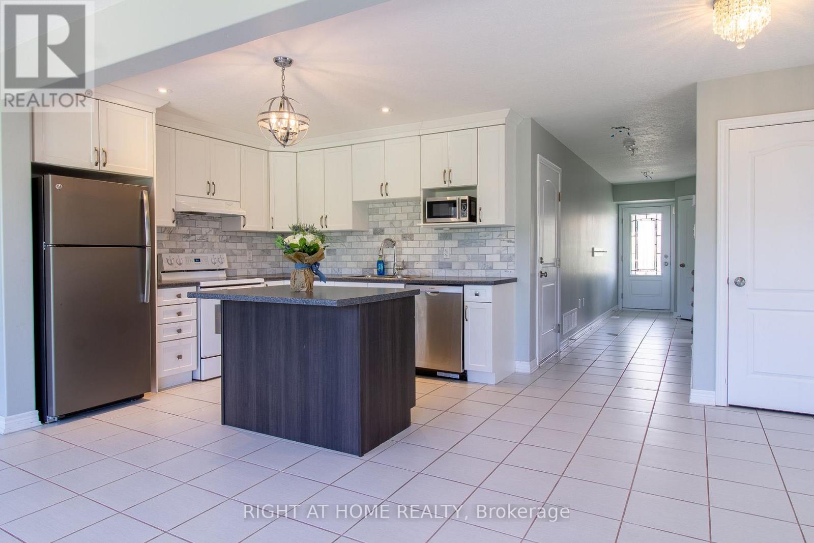 187 HUTCHINSON DRIVE, New Tecumseth (Alliston) — photo 5