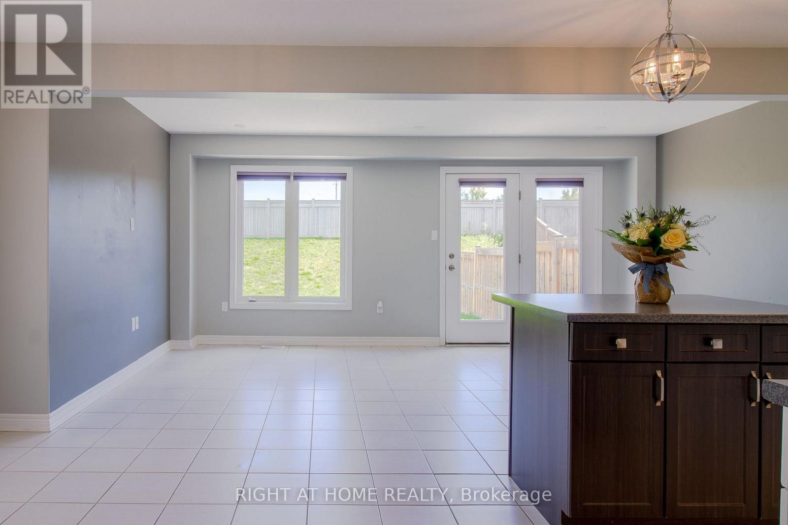 187 HUTCHINSON DRIVE, New Tecumseth (Alliston) — photo 6