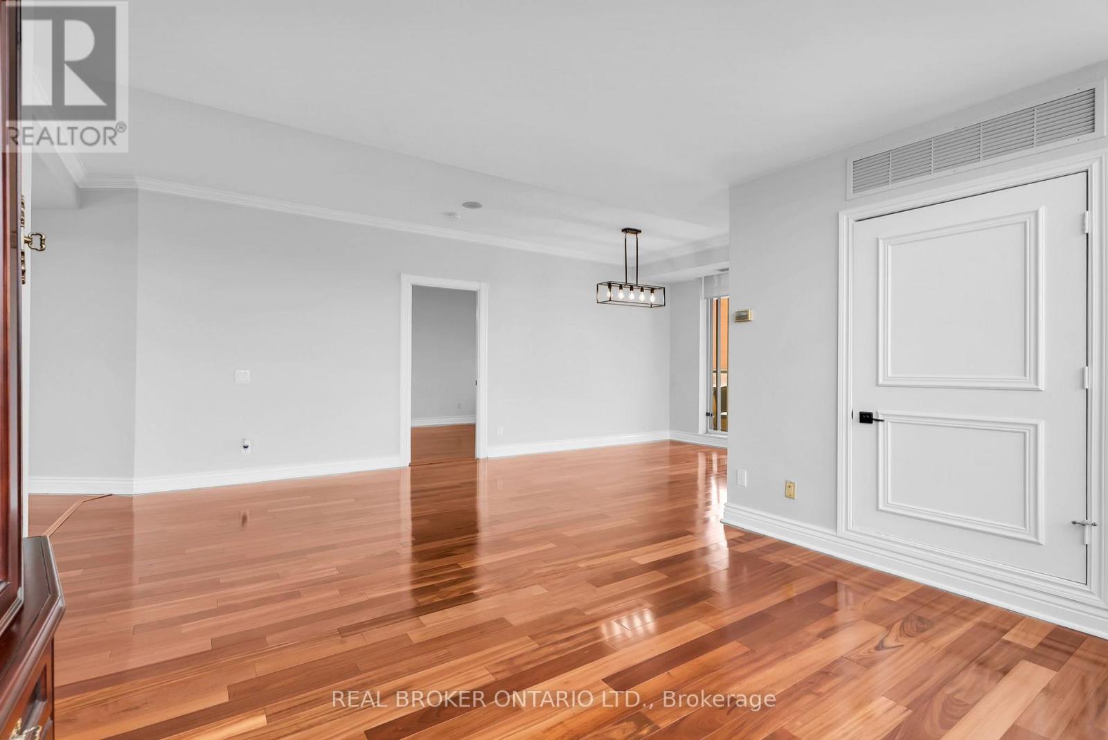 #405 1 BELVEDERE COURT - 11