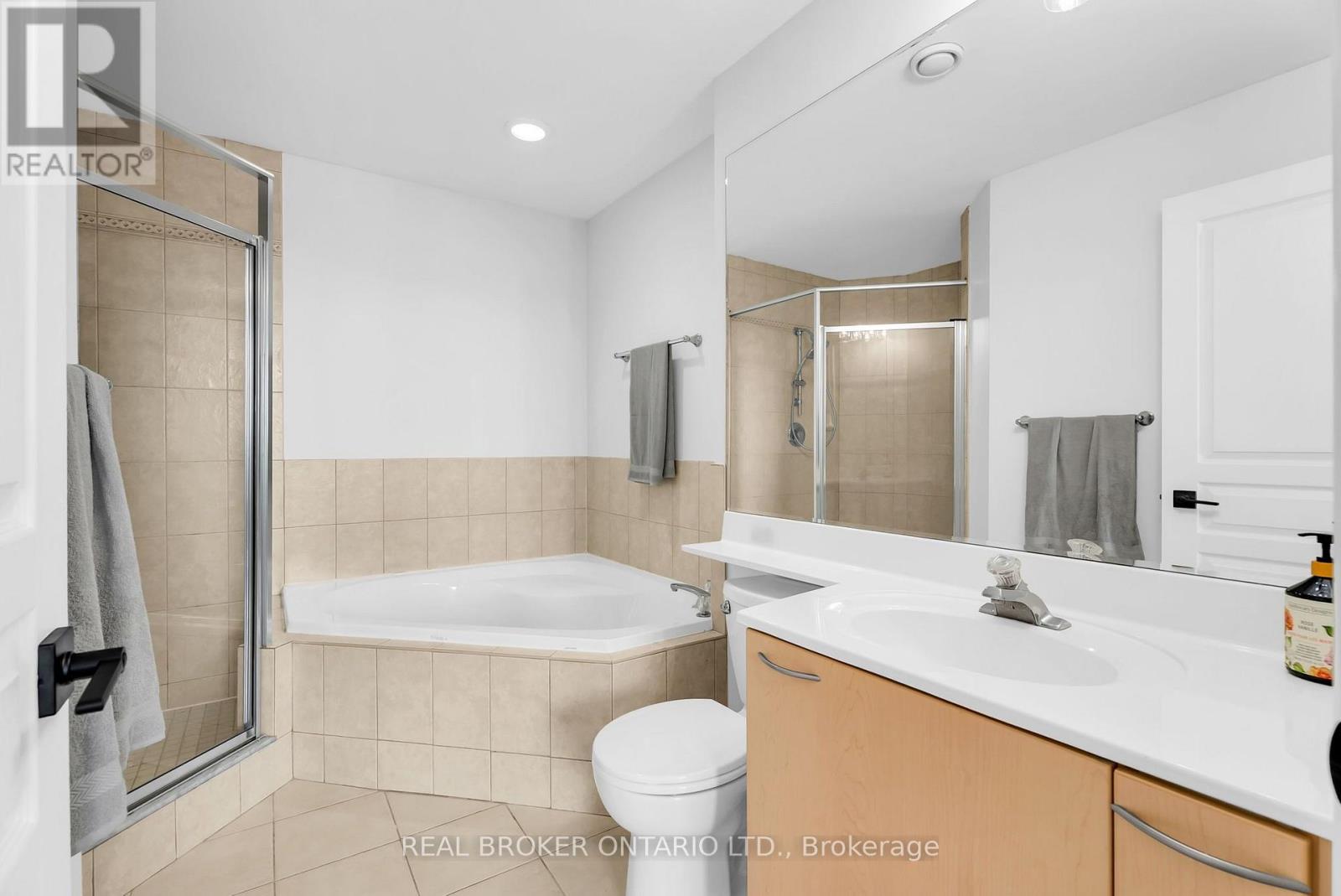 #405 1 BELVEDERE COURT - 15