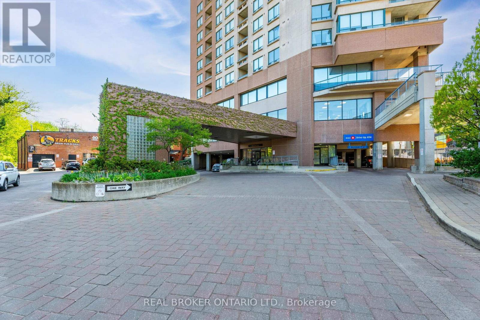#405 1 BELVEDERE COURT - 25