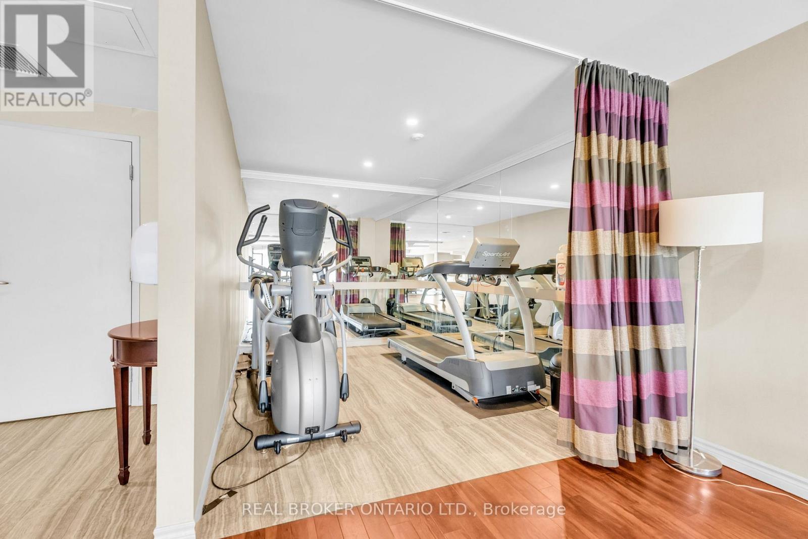 #405 1 BELVEDERE COURT - 28