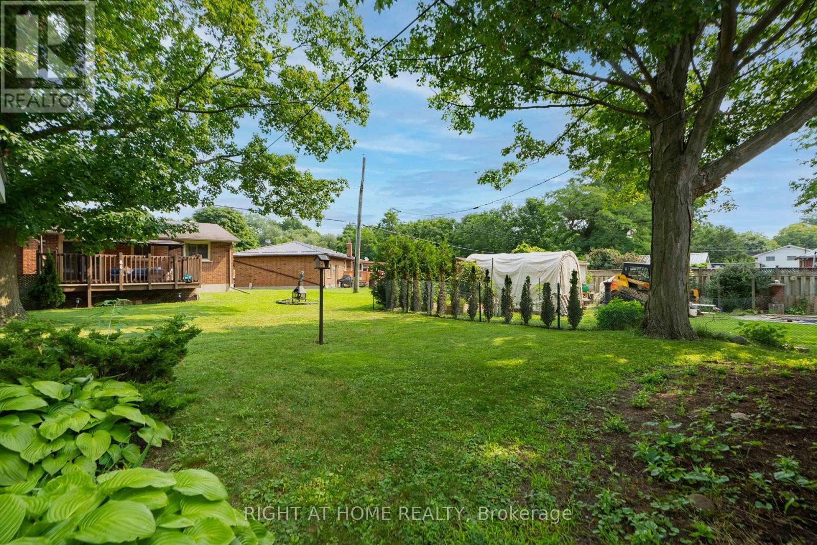335 TALBOT STREET E - Image 35
