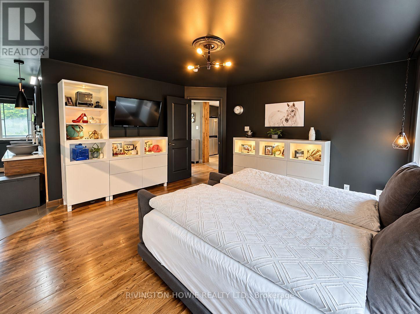 207 MONTY DRIVE - 12