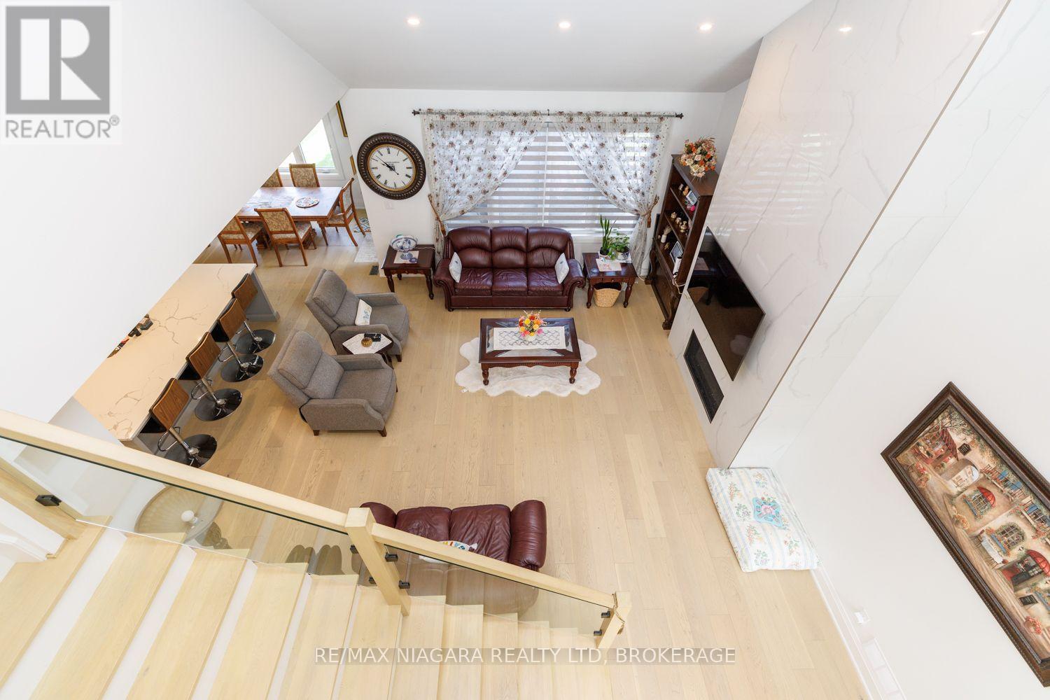 3603 CANFIELD CRESCENT - 25