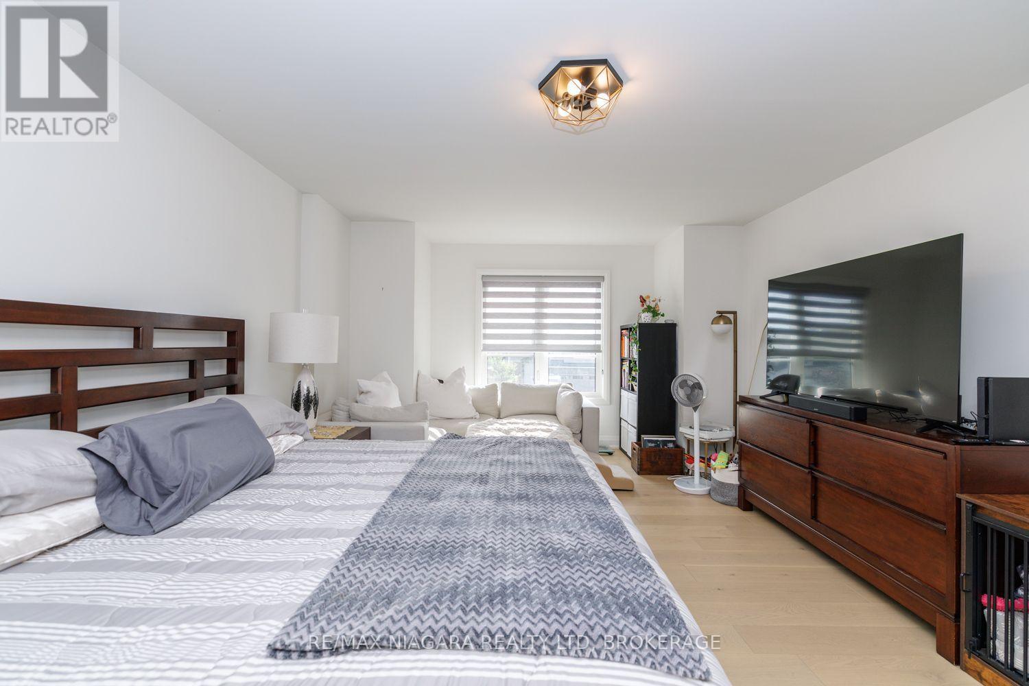 3603 CANFIELD CRESCENT - 31
