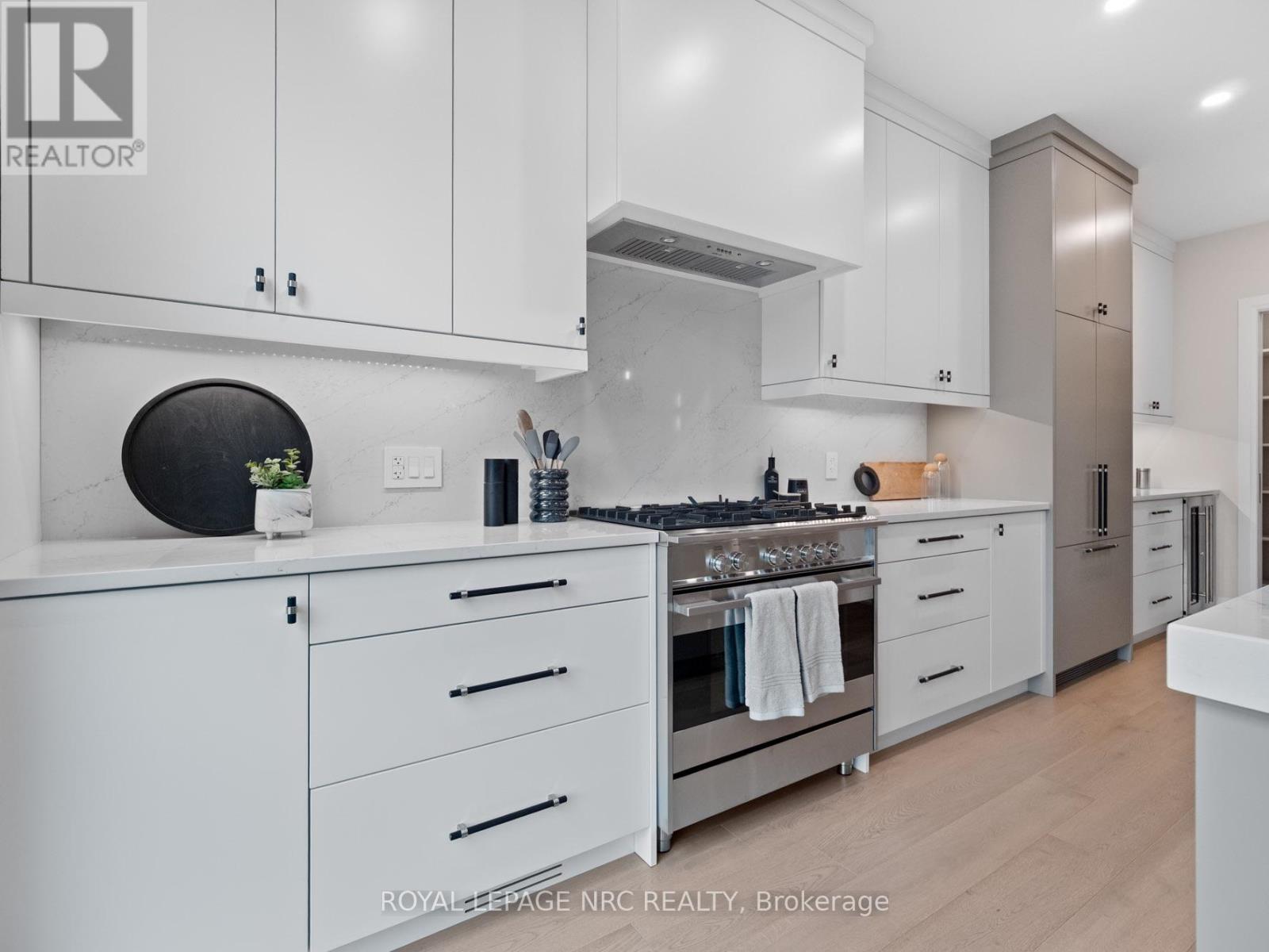 100 MOODY STREET - 15