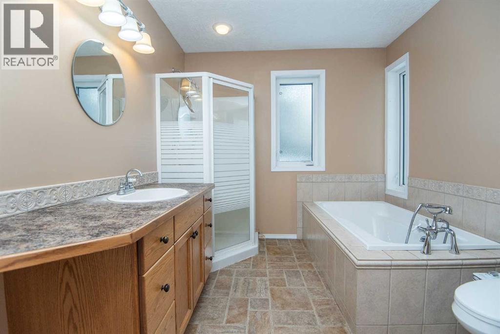 Listing photo – 3402 3 Township Road 392, Rural Lacombe County