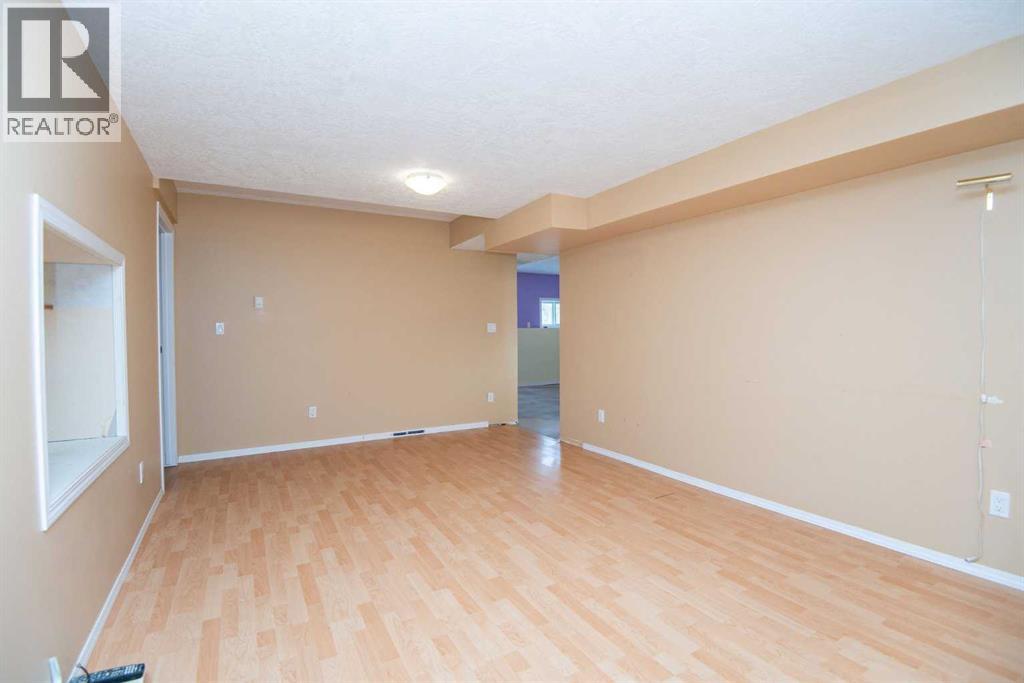Listing photo – 3402 3 Township Road 392, Rural Lacombe County