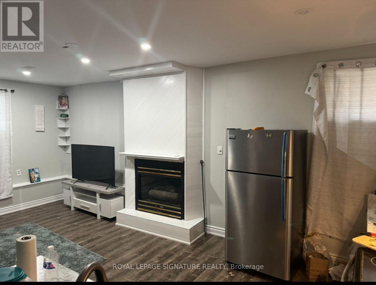 1813 SPRUCE HILL ROAD - 20