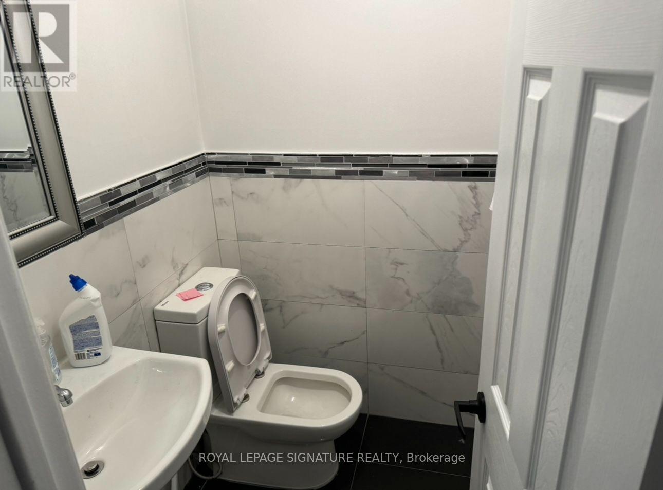 1813 SPRUCE HILL ROAD - Image 32