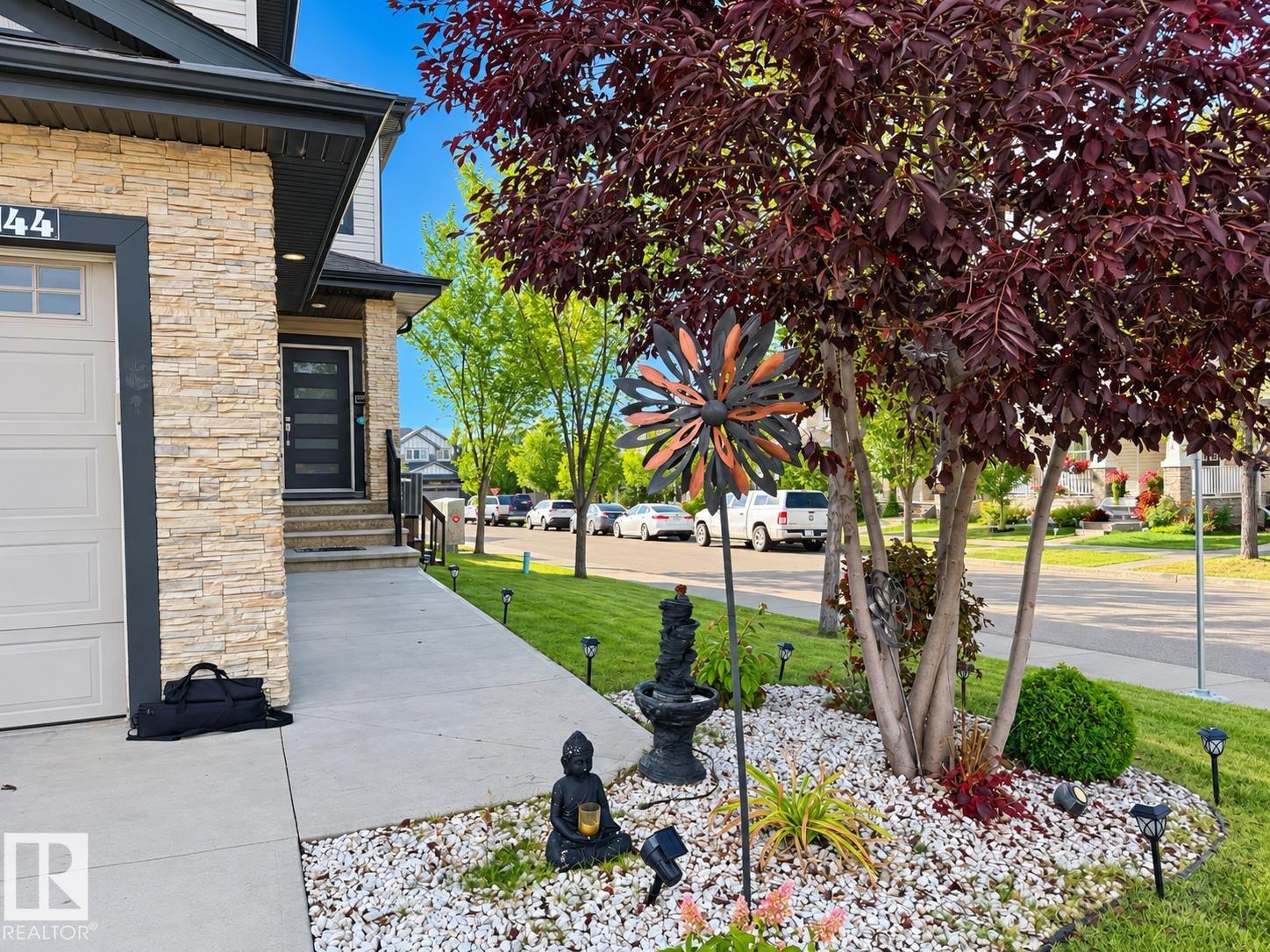 144 52 ST SW - 2