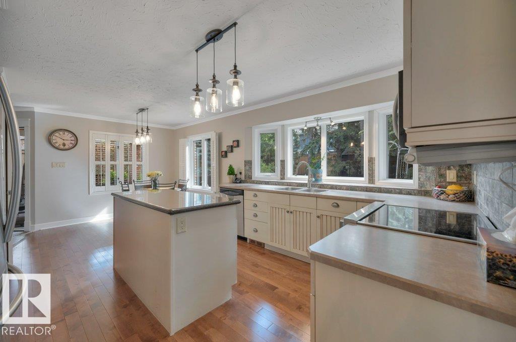 712 ROMANIUK RD NW - 15