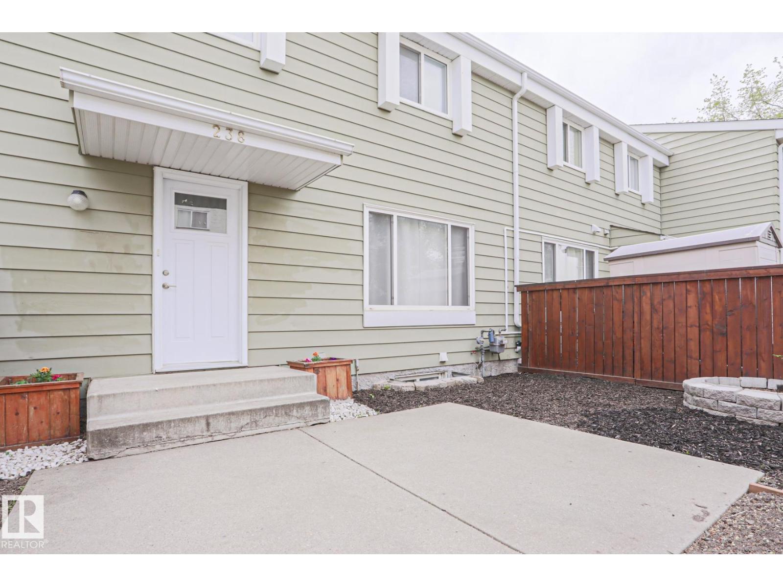 238 PRIMROSE GARDENS GD NW - 31