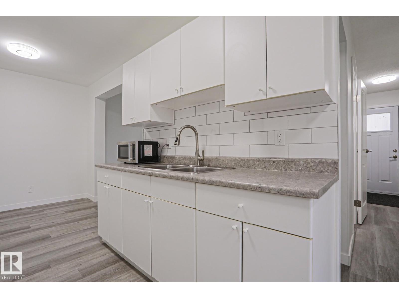 238 PRIMROSE GARDENS GD NW - 9
