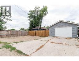 1005 Bullivant Crescent Sw, Medicine Hat, AB T1A5G7 Photo 37