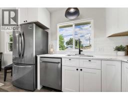 1005 Bullivant Crescent Sw, Medicine Hat, AB T1A5G7 Photo 12