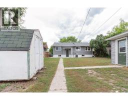 1005 Bullivant Crescent Sw, Medicine Hat, AB T1A5G7 Photo 35