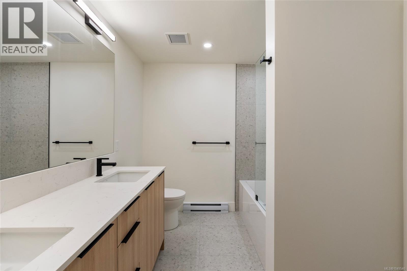 #605 2337 Bear Mountain Pkwy - 11