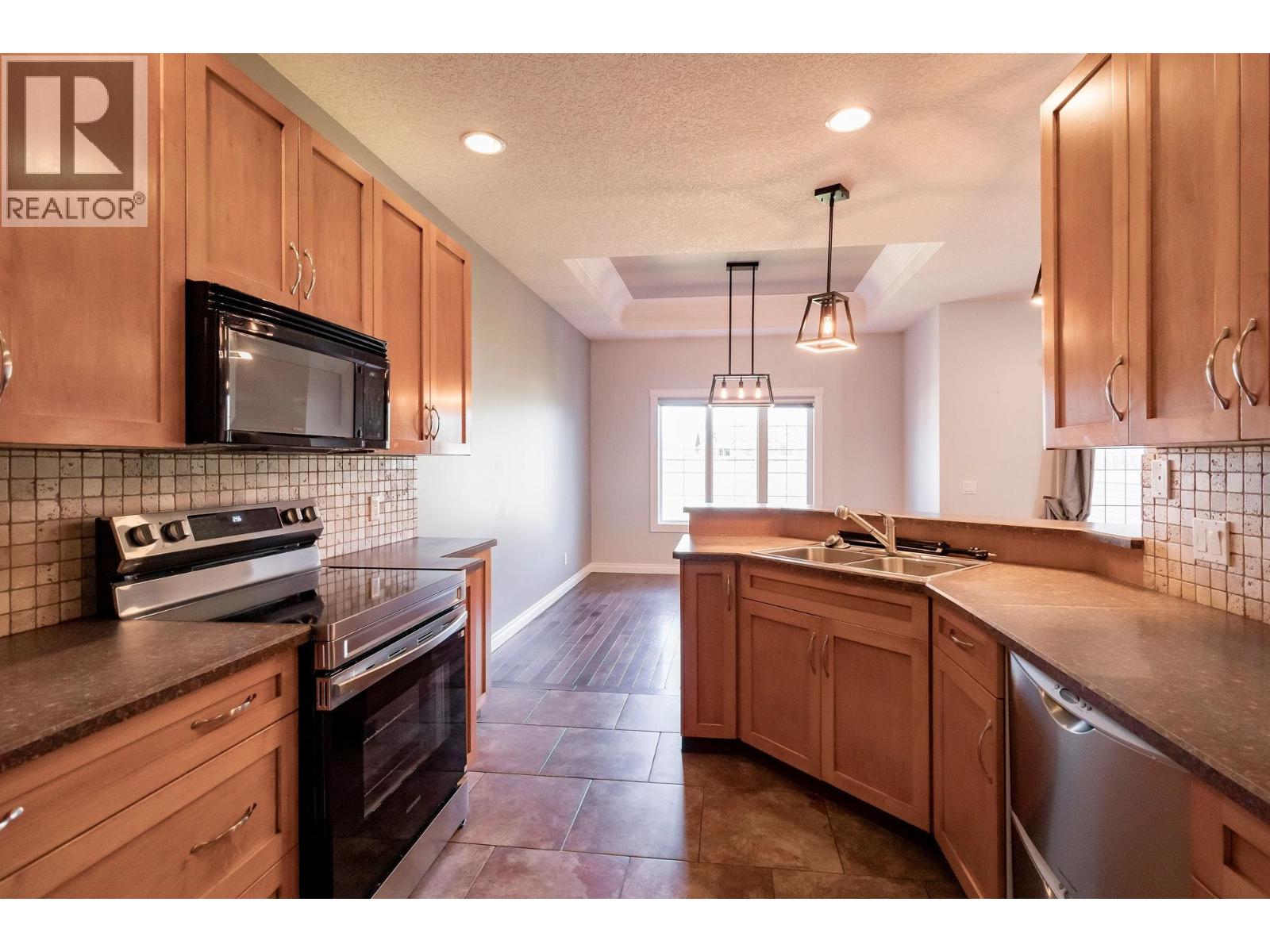 11007 88A STREET - 11