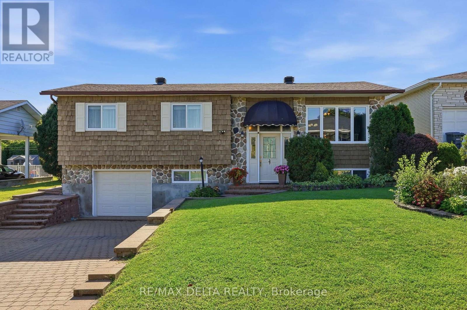 583 THERIAULT STREET - 1
