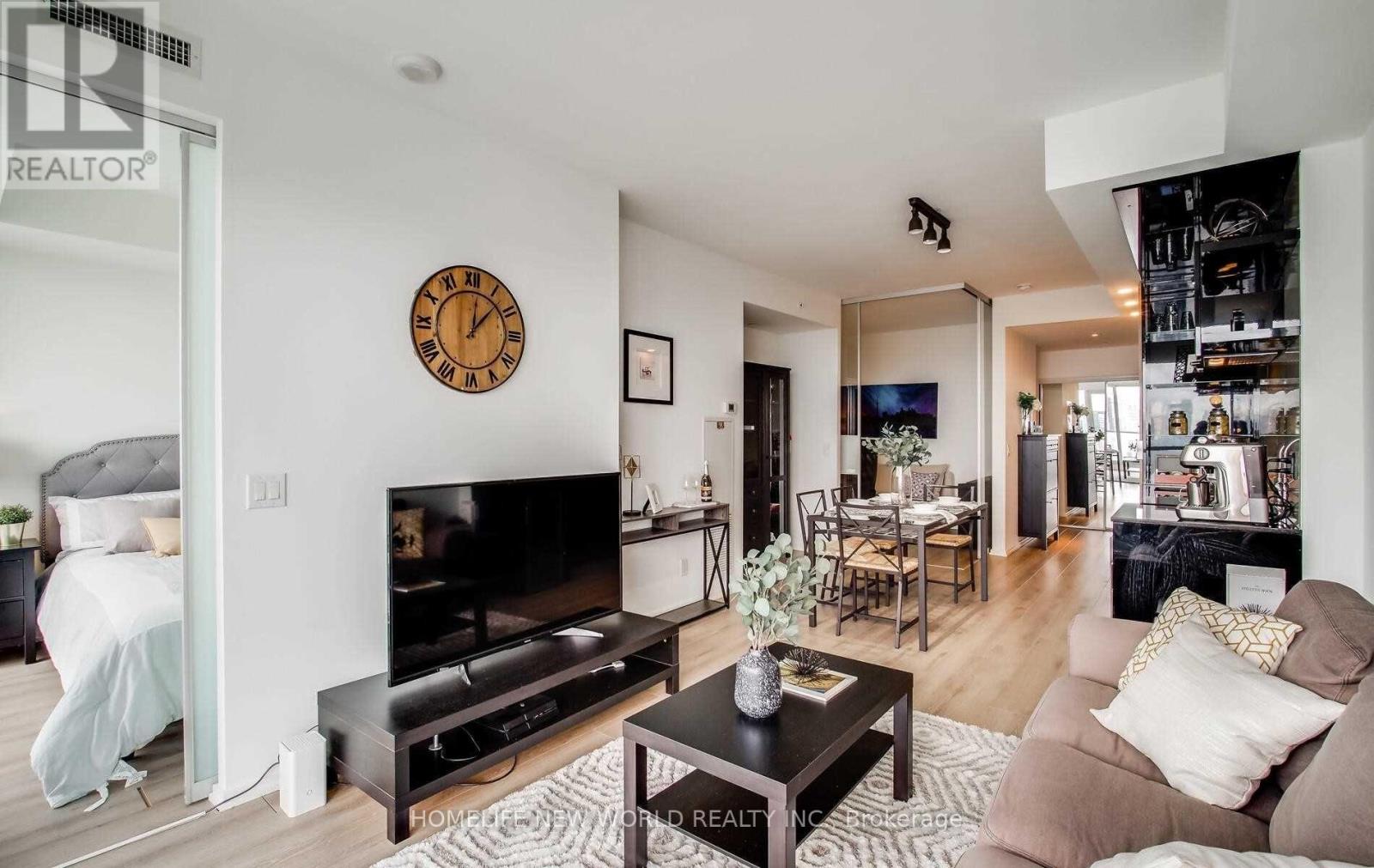 #4317 70 TEMPERANCE STREET - 18
