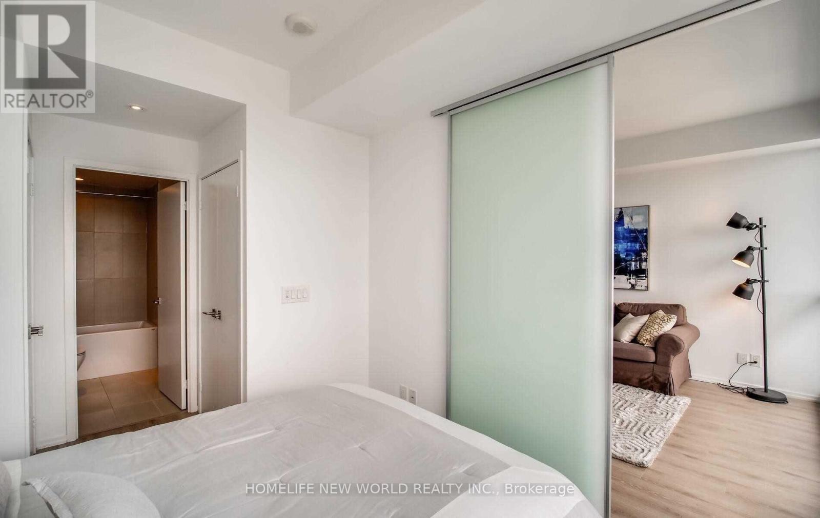 #4317 70 TEMPERANCE STREET - 23