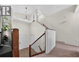 Foyer - 62 Coalbanks Gate W, Lethbridge, AB T1J2A1 Photo 10