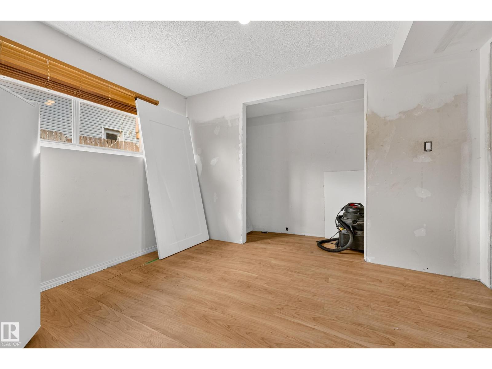 5410 43 ST - 33