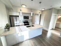 311 80 Philip Lee Drive, Winnipeg, MB R3W0M5 Photo 7