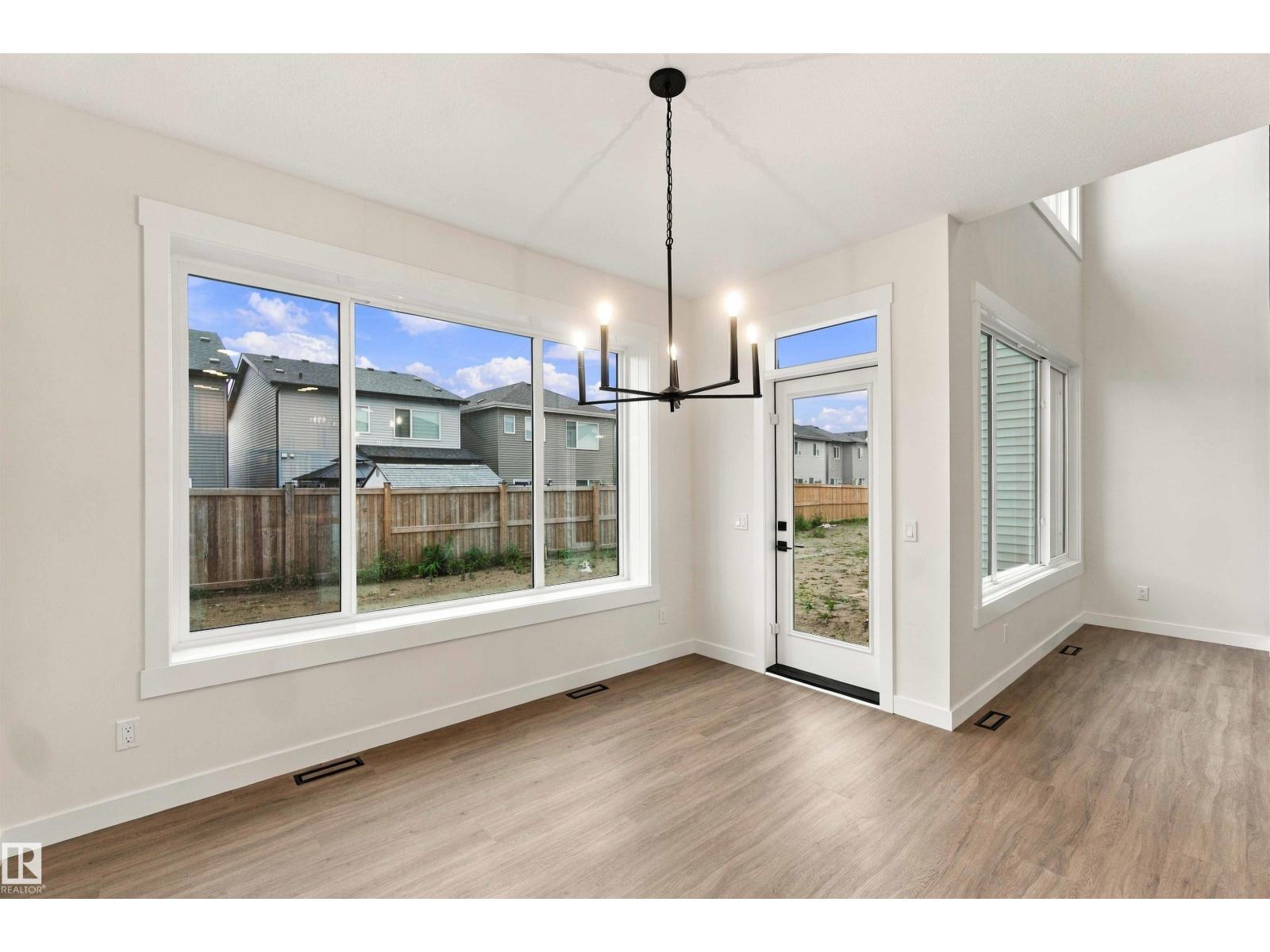 5852 Raven CR NW - 2