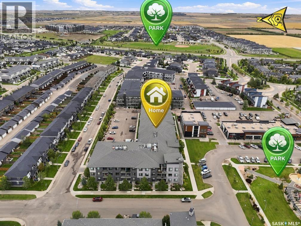 #220 223 Evergreen SQUARE - 38