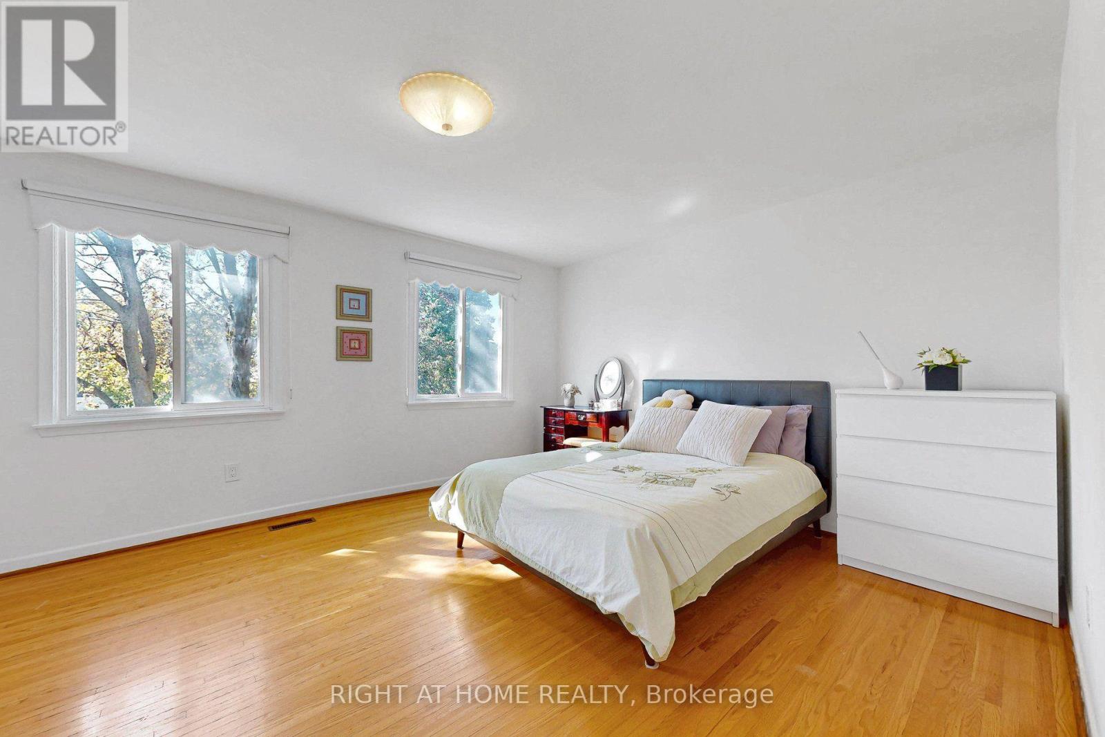77 PEBBLEHILL SQUARE - 10