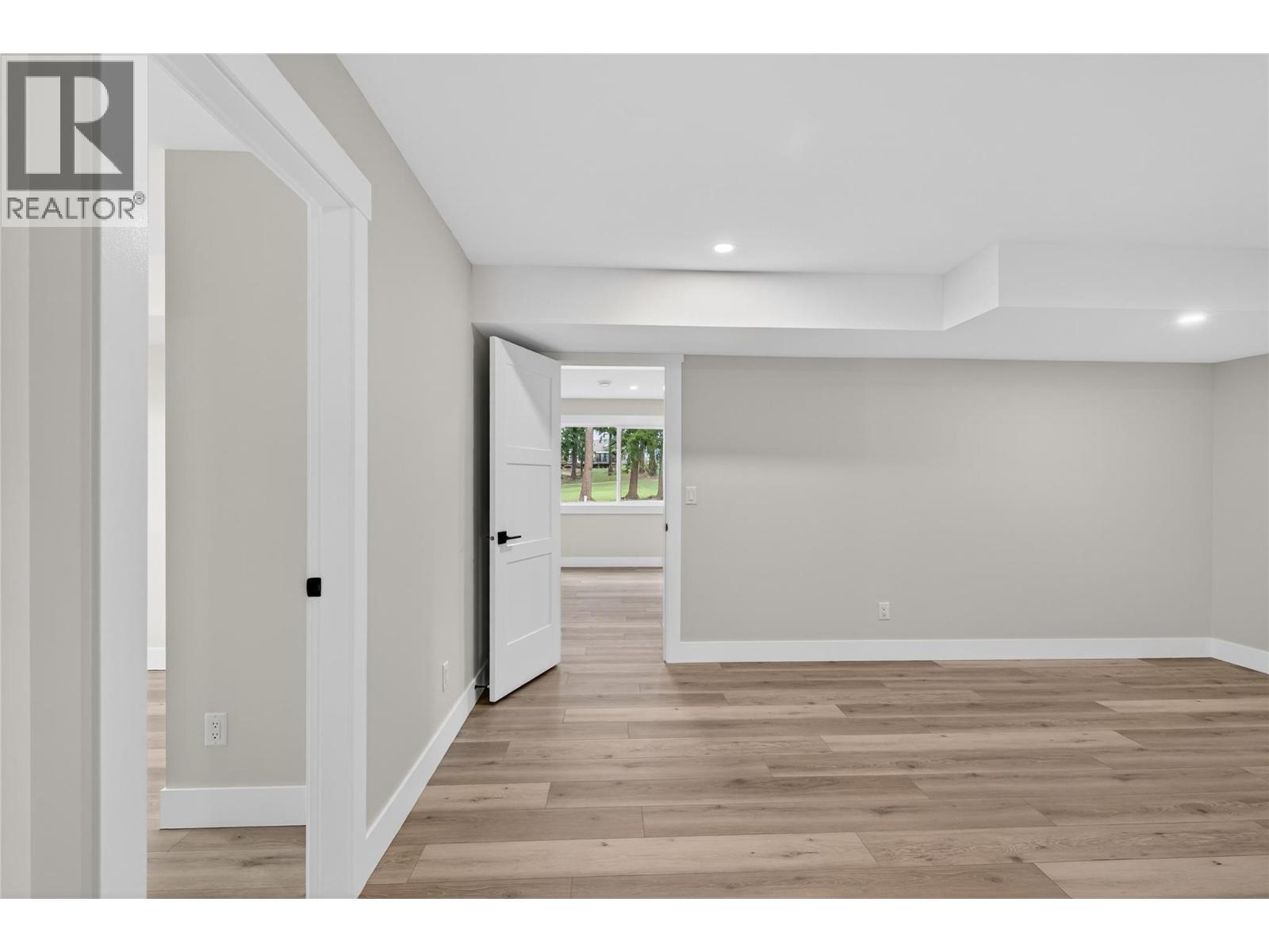  2520 Golf View Crescent, Blind Bay