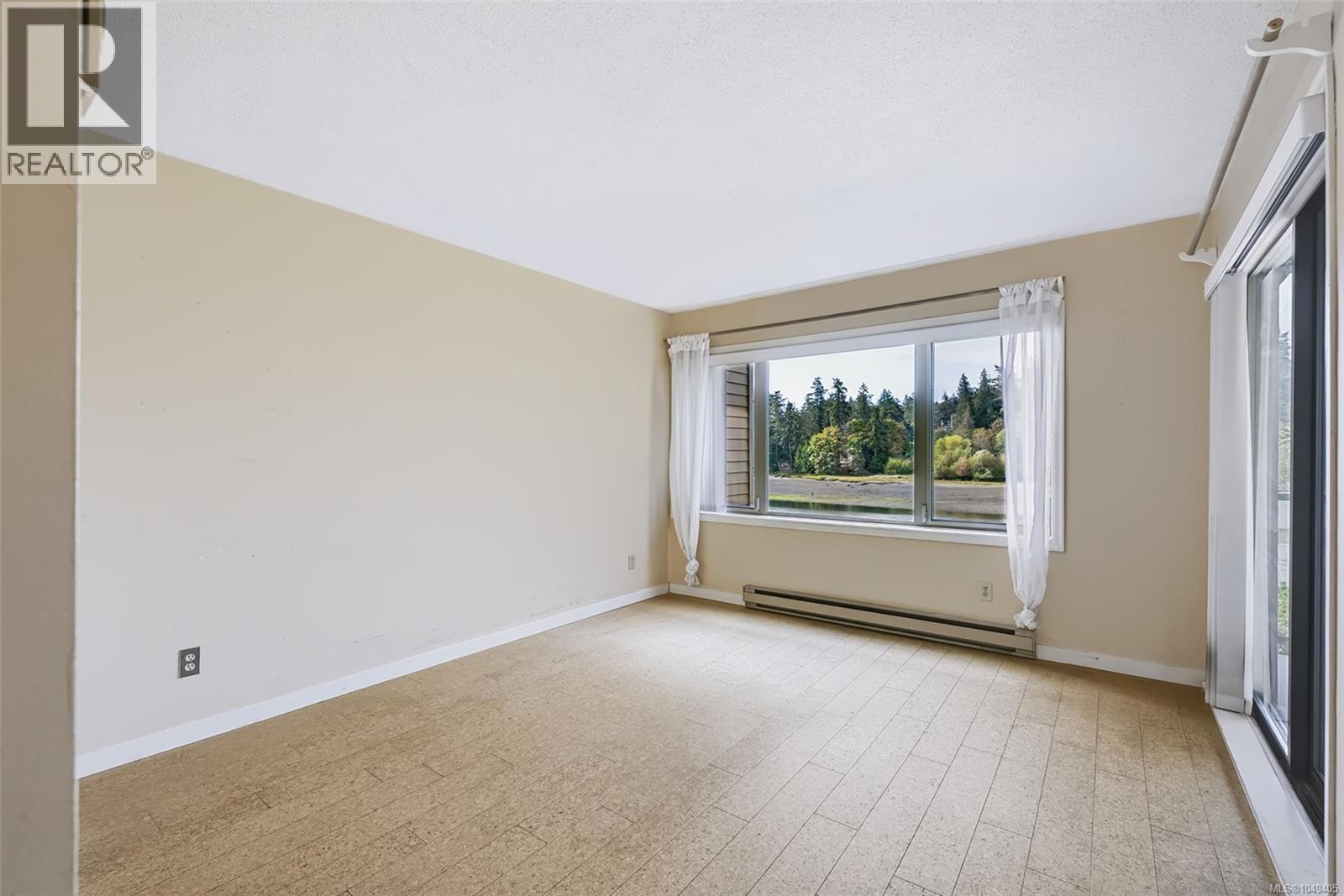 #117 485 Island Hwy - 14