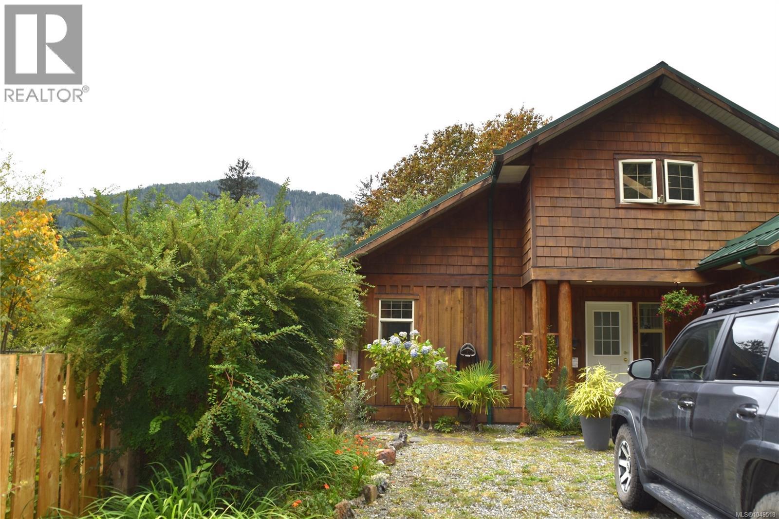 125 Maquinna Ave - Image 31