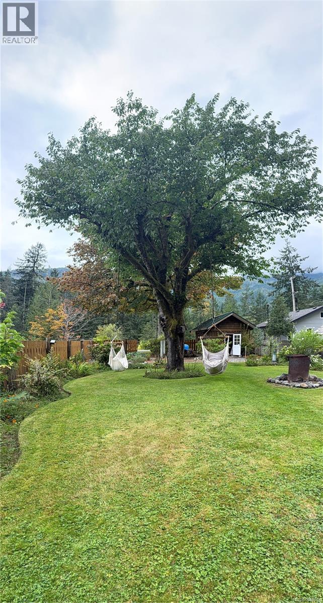 125 Maquinna Ave - 64