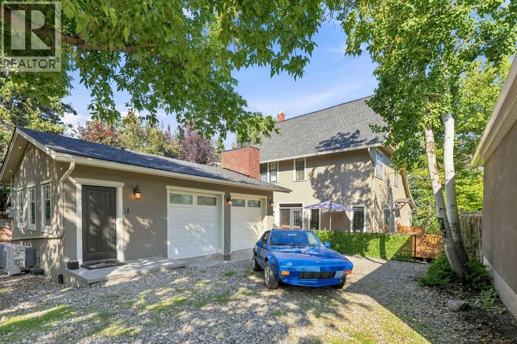 615 Crescent Boulevard SW - 1