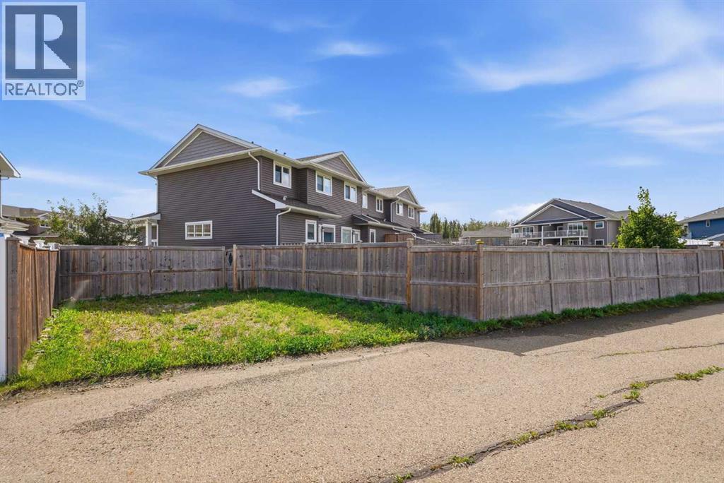 Listing photo – 8 Rowberry Court, Sylvan Lake