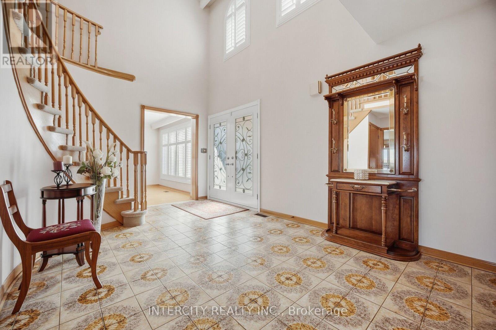146 JULES AVENUE - 5