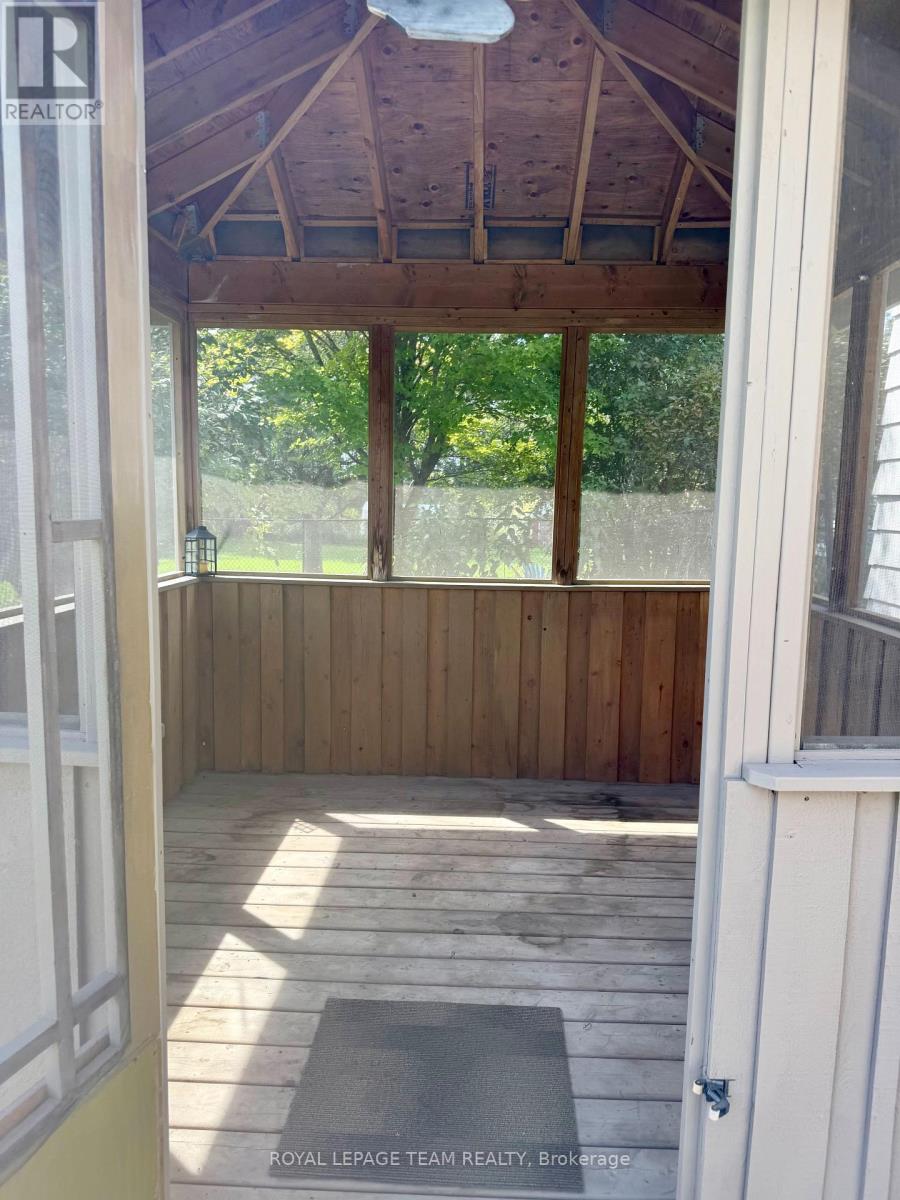 670 VAN BUREN STREET - 28