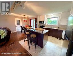 Kitchen - 670 Van Buren Street, North Grenville, ON K0G1J0 Photo 6
